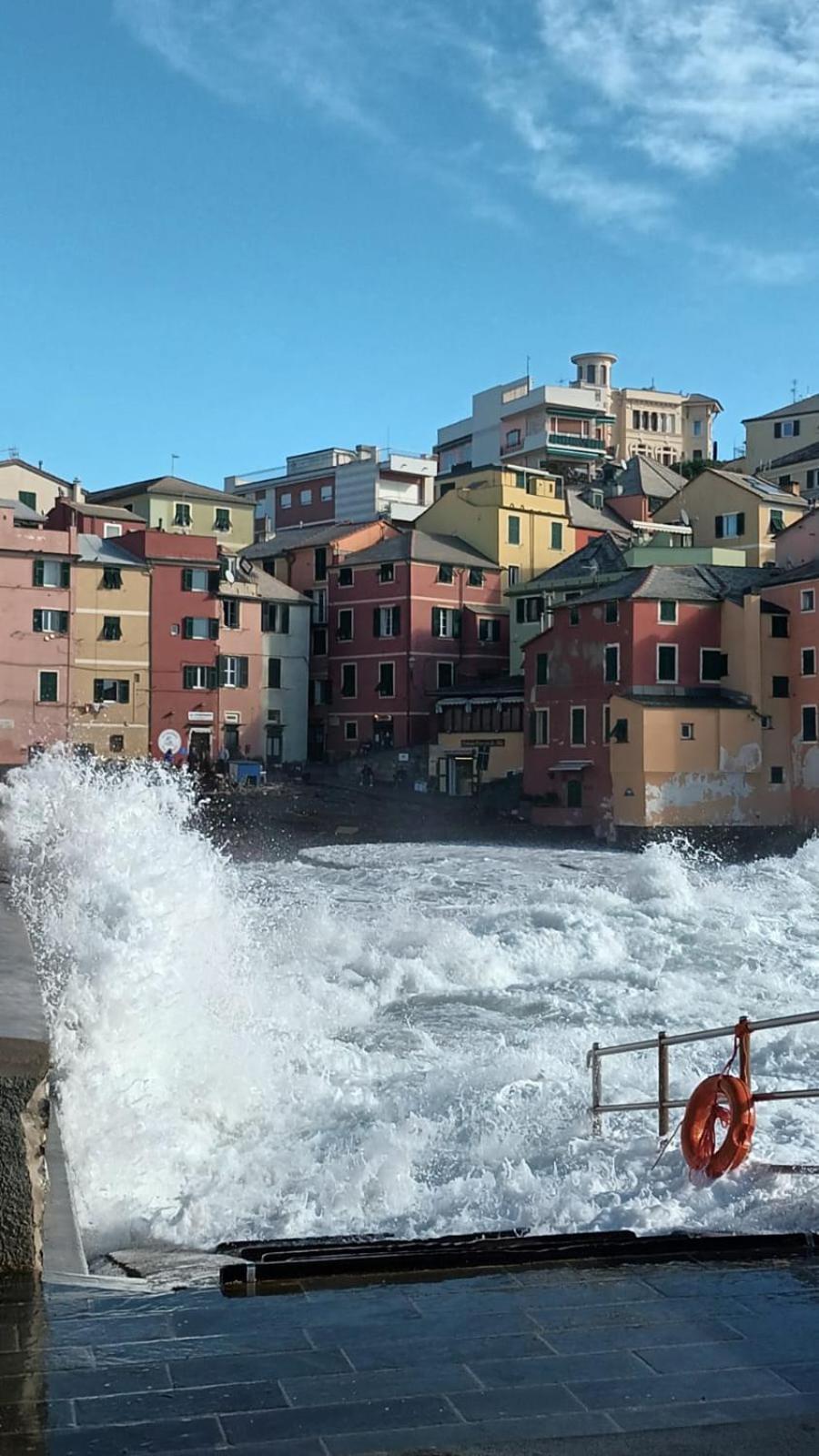 Le Grazie Sopra I Tetti Apartment Genoa Luaran gambar